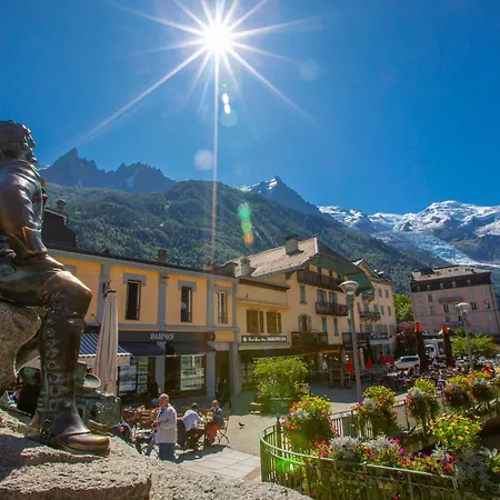 Cham Sud Chailloud102 Chamonix Centre Balcony Views Sleeps 3 - Happy Rentals *