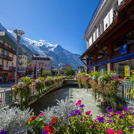 Apartament Cham Sud Chailloud102 Chamonix Centre Balcony Views Sleeps 3 - Happy Rentals Chamonix